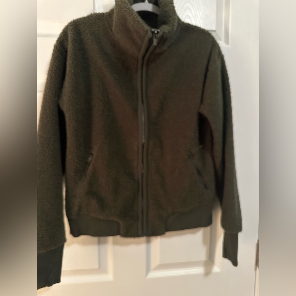 NWOt 🦋 All in Motion zip up hoodie